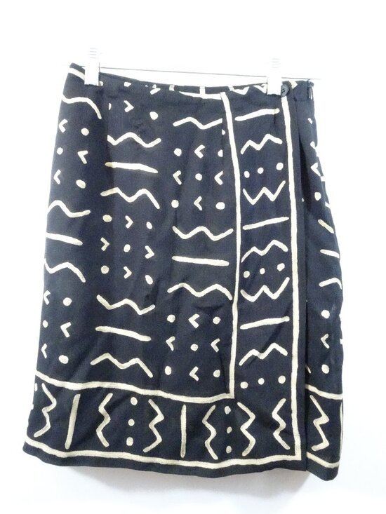 Jones New York Dresses & Skirts - Jones New York 100% Silk Faux Wrap Skirt Size 6P Black NEW Tribal Print